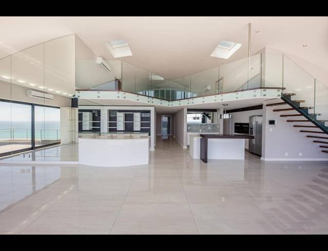 3 BEDROOM APARTMENT FOR SALE IN BLOUBERG BEACHFRONT